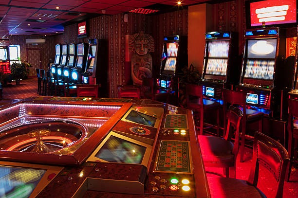 marga4d platform interface showing slot games, live dealer, and sportsbook sections